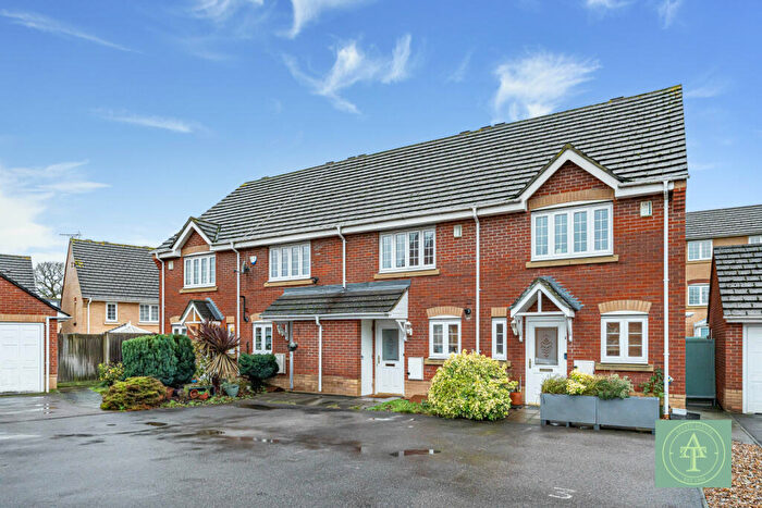 2 Bedroom Terraced House For Sale In Principal Close, Southgate, London, N14