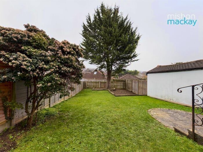 4 Bedroom Property To Rent In Dale Crescent, Patcham, East Sussex, BN1