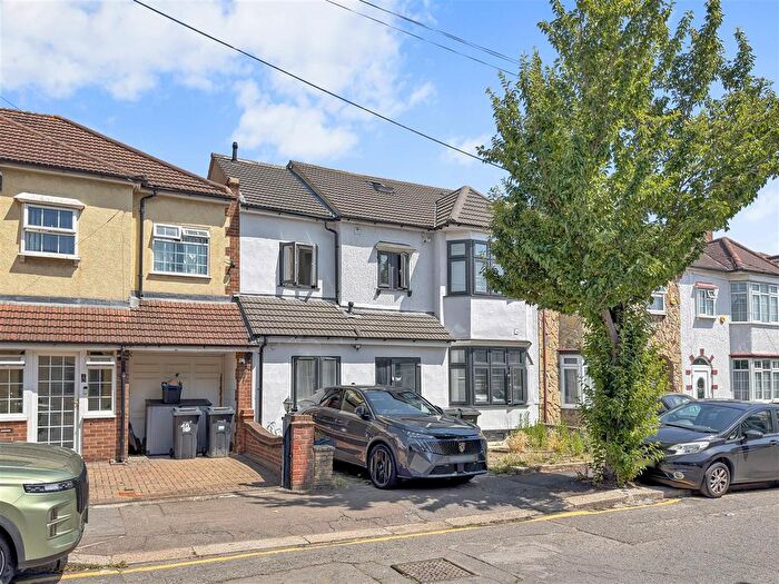 9 Bedroom Terraced House For Sale In Crownfield Avenue, Ilford, IG2