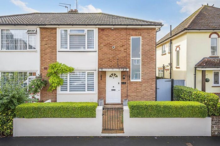 3 Bedroom Semi-Detached House For Sale In Crendon Park, Southborough, Tunbridge Wells, TN4