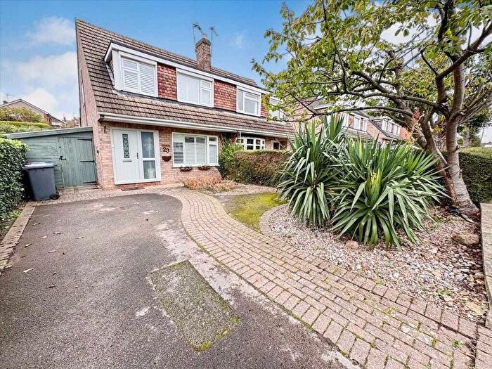 3 Bedroom Semi-Detached House To Rent In Fairway, Keyworth, Nottingham, NG12