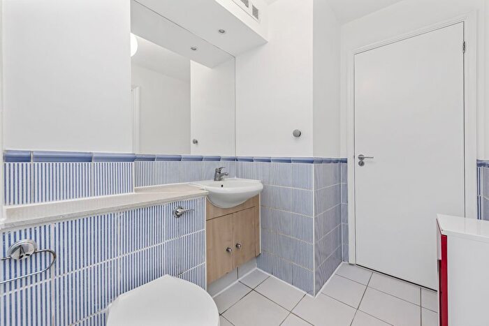 1 Bedroom Flat To Rent In B Belvedere Road, County Hall, Waterloo, London, SE1