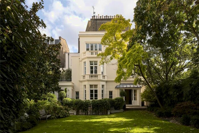 6 Bedroom End Of Terrace House To Rent In St Georges Drive, Pimlico, SW1V