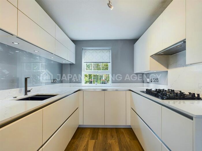 4 Bedroom End Of Terrace House To Rent In Gainsborough Road, Kew, Richmond, TW9