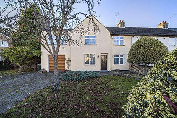 3 Bedroom End Of Terrace House For Sale In Maple Road, Dartford, DA1