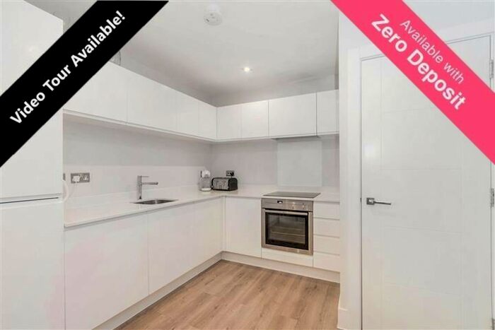 2 Bedroom Flat To Rent In Princes Road, Ferndown, BH22