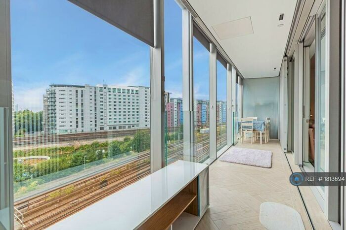 1 Bedroom Flat To Rent In Halliday House, London, SW11