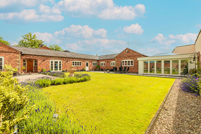 4 Bedroom Barn Conversion For Sale In The Old Stables, Hollybush Road, Newborough, DE13