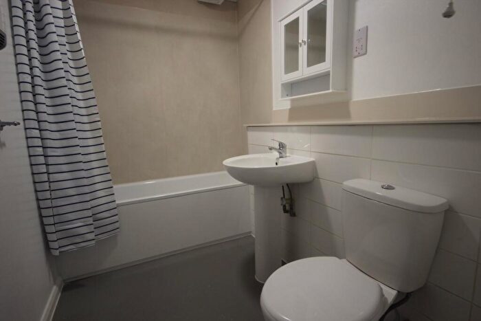 1 Bedroom Flat To Rent In Maplin Park, Slough, SL3