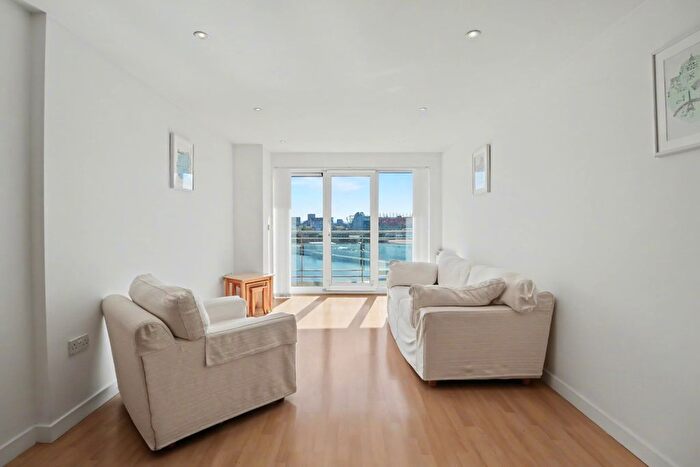 2 Bedroom Flat For Sale In Imperial Point, The Quays, Salford Quays, M50