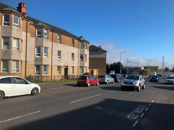 2 Bedroom Flat To Rent In Calder Street, Glasgow G42