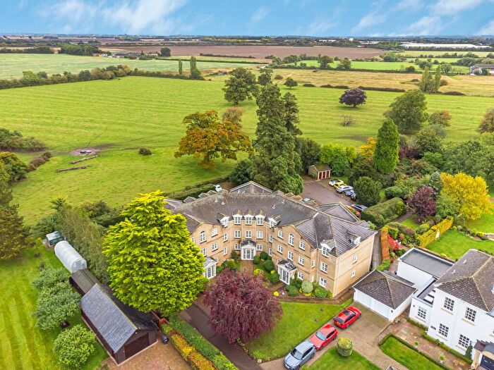 2 Bedroom Apartment For Sale In Stukeley Park, Chestnut Grove, Great Stukeley., PE28