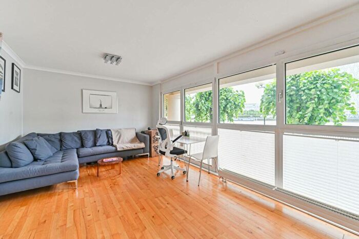 2 Bedroom Flat To Rent In Mermaid Court, Rotherhithe, London, SE16