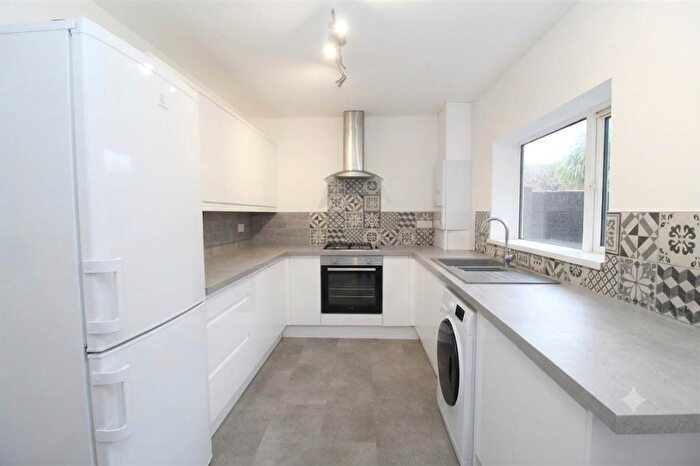 4 Bedroom House To Rent In Pennard Place, Cardiff, CF14