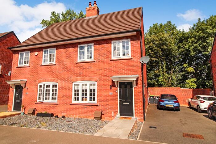 3 Bedroom Semi-Detached House For Sale In Brick Crescent, Stewartby, MK43