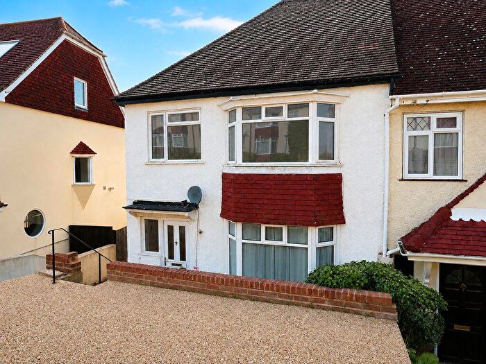 6 Bedroom House Of Multiple Occupation For Sale In Widdicombe Way, Brighton, BN2
