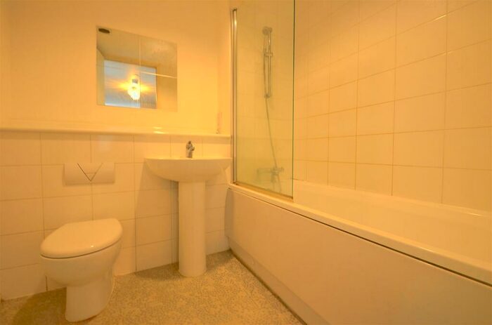 2 Bedroom Apartment To Rent In Nottingham One, NG1