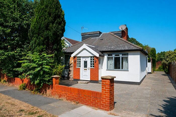 3 Bedroom Bungalow For Sale In Green Lane, New Malden, KT3