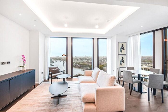 3 Bedroom Flat To Rent In Carnation Way, London, SW8