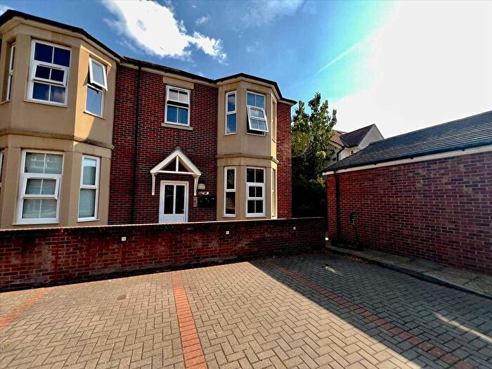 1 Bedroom Flat To Rent In Arlington Court, Hawtrey Close, SL1