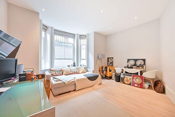 1 Bedroom Flat For Sale In Spanish Place, Marylebone, London, W1U