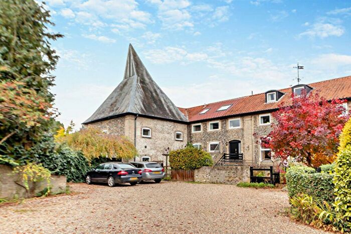 4 Bedroom Terraced House For Sale In Wattisfield Road, Walsham-Le-Willows, IP31