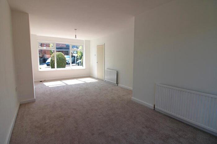 3 Bedroom End Of Terrace House For Sale In Walker Drive, Kidderminster, DY10