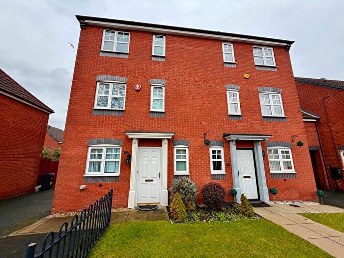4 Bedroom Semi Detached House For Sale In Jubilee Gardens, Birmingham, B23