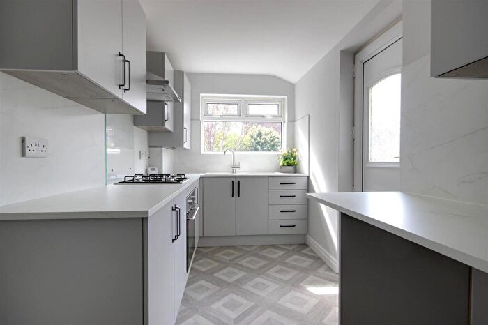 3 Bedroom House To Rent In Priory Road, Hull, HU5