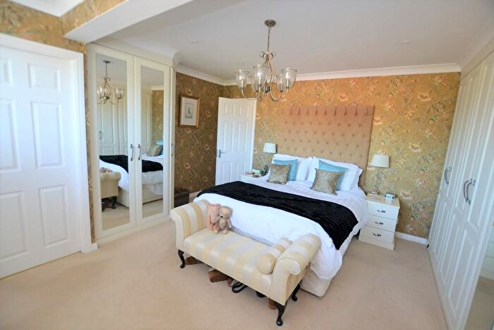 4 Bedroom Detached House For Sale In Troon Close, Holmes Chapel, CW4