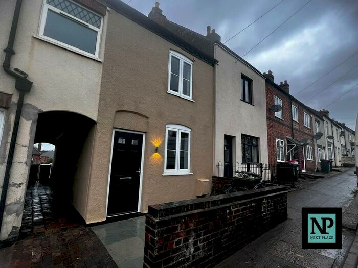 3 Bedroom Semi-Detached House To Rent In Long Street, Dordon, Tamworth, B78
