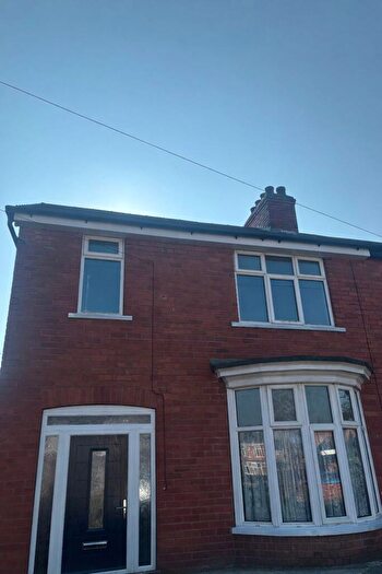 3 Bedroom House To Rent In Danum Road, Scunthorpe, DN17
