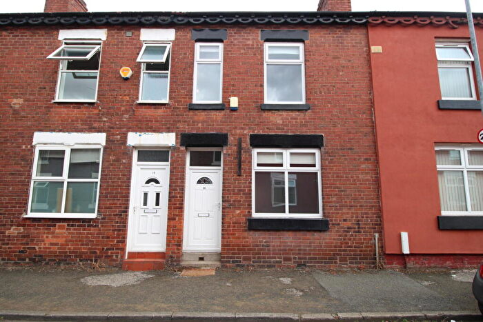 3 Bedroom Property To Rent In East Grove, Chorlton-on-Medlock, £pppw, M13