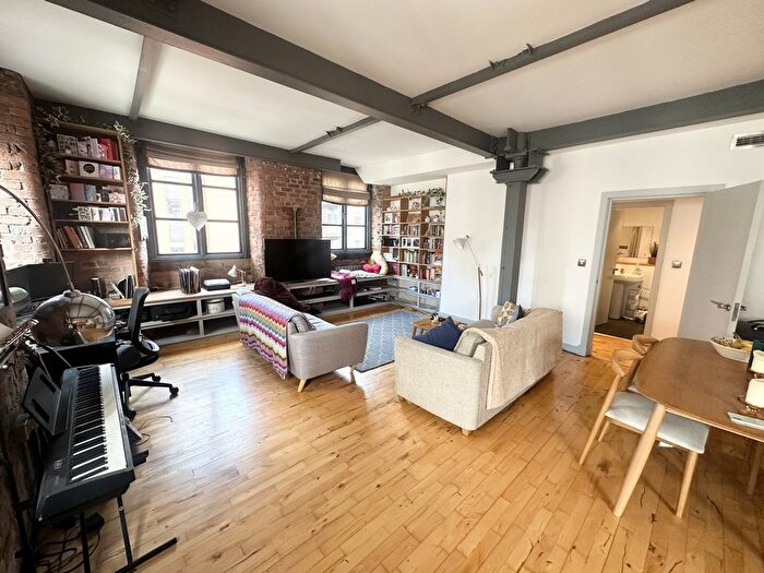 1 Bedroom Flat To Rent In Cambridge Street, Manchester, M1