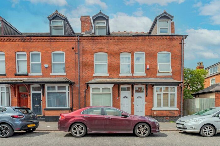 5 Bedroom House To Rent In Sefton Road, Birmingham, B16