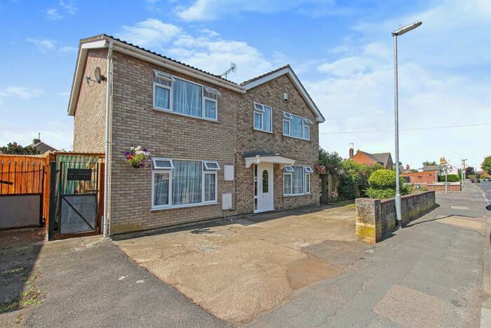 4 Bedroom Detached House For Sale In Wisbech Road, Littleport, Ely, CB6
