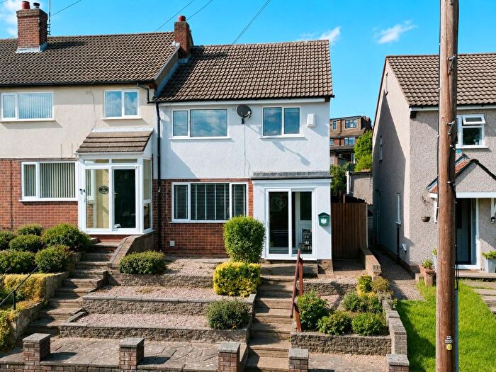 3 Bedroom End Of Terrace House For Sale In Denham Avenue, Allesley Park, Coventry - Detached Garden Room, CV5