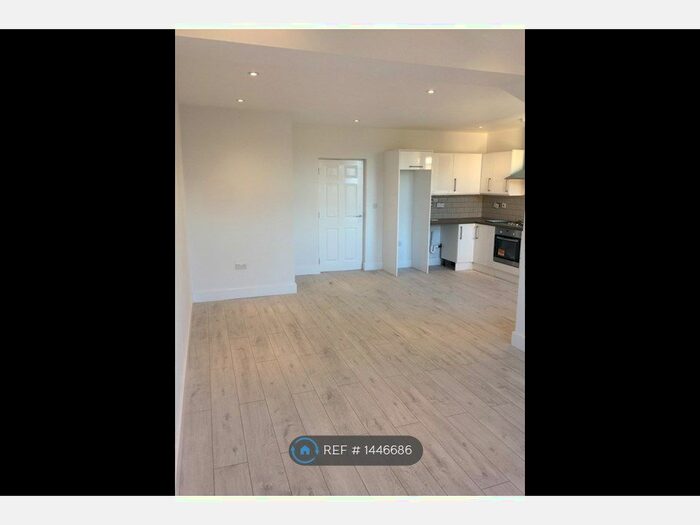 2 Bedroom Flat To Rent In Goodmayes, Goodmayes, IG3