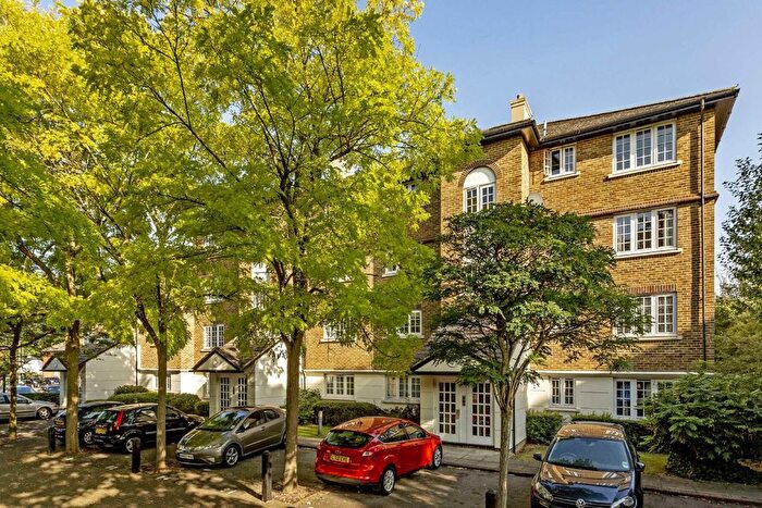 1 Bedroom Flat To Rent In Selhurst Close, Wimbledon, SW19