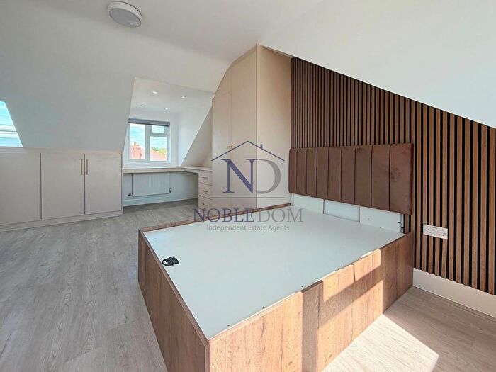 2 Bedroom Flat To Rent In Parkfield Road, Feltham, TW13