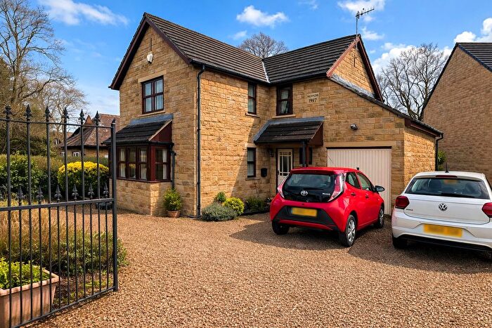 4 Bedroom Detached House For Sale In Albion Road, Idle, BD10