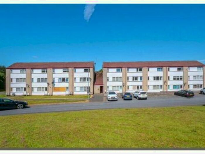 3 Bedroom Maisonette To Rent In Foxbar Crescent, Paisley, PA2