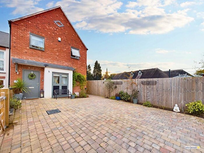4 Bedroom Town House To Rent In Wentworth Place, Dove Lane, Rocester, ST14