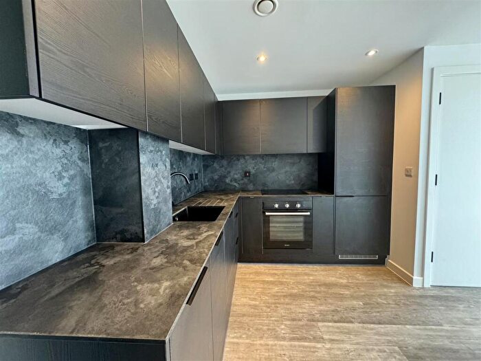 1 Bedroom Apartment To Rent In Urban Green, Old Trafford, Manchester, M16