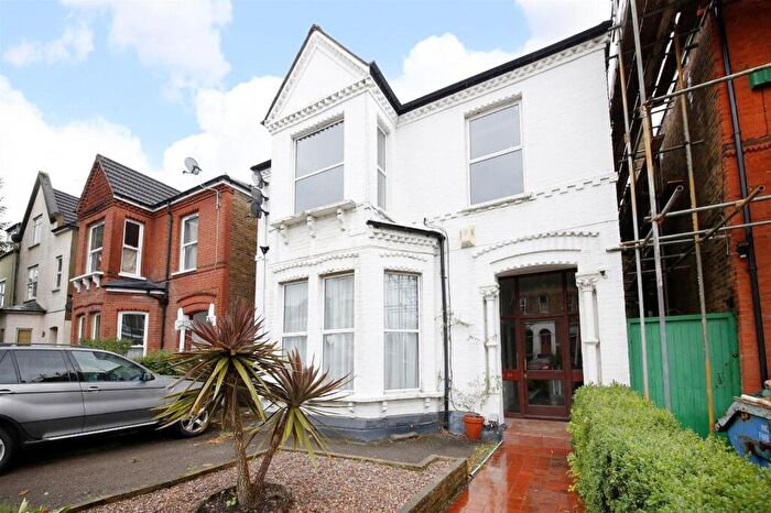 2 Bedroom Apartment For Sale In Rosendale Road, Dulwich, SE21