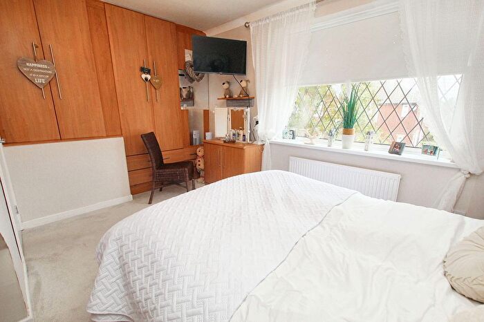 2 Bedroom Semi-Detached House For Sale In Beechwood Avenue, Littleborough, OL15