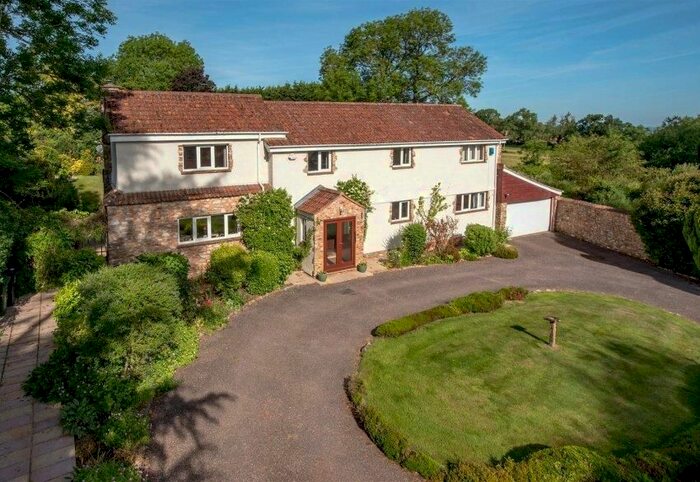 4 Bedroom Detached House For Sale In Blagdon Hill, Taunton TA3