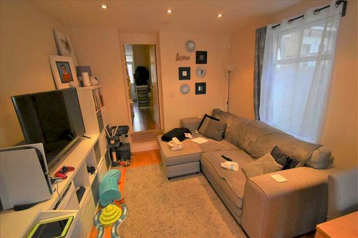 2 Bedroom House To Rent In Junction Road, Dartford, DA1