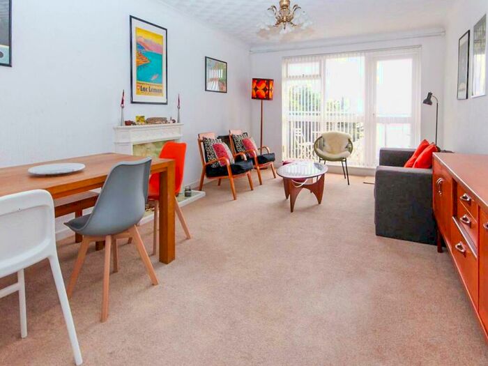 2 Bedroom Apartment To Rent In Palma Court, Wharncliffe Road, Highcliffe, BH23