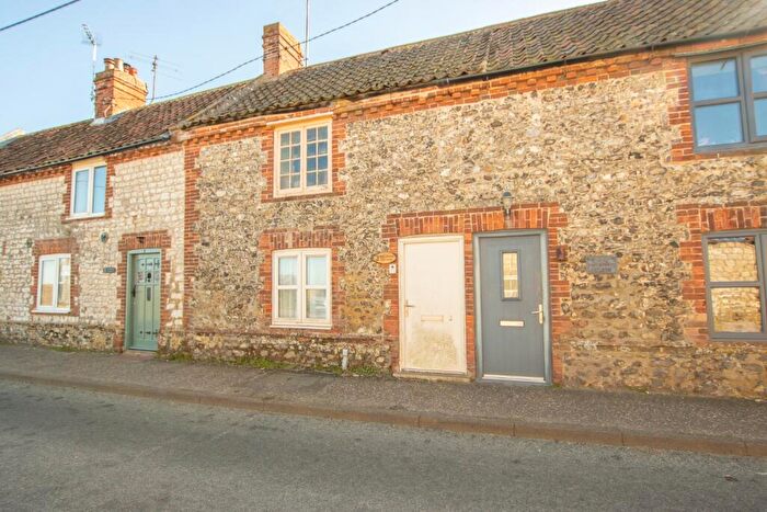2 Bedroom Cottage For Sale In Malthouse Cottages, High Street, Thornham, PE36
